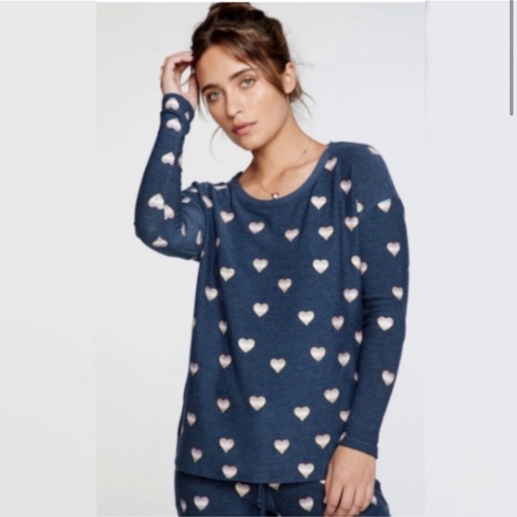 Chaser Classic Navy Beach Hearts Pullover Sweatshirt - Picture 1 of 7